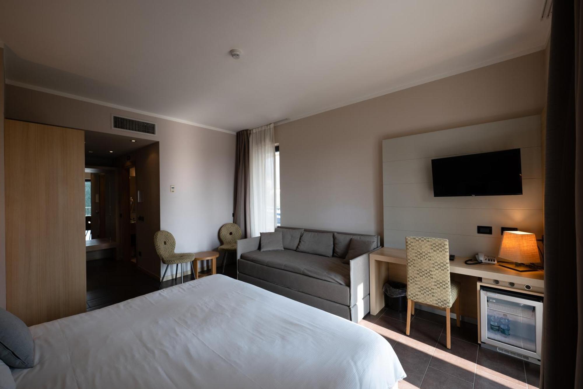 Villa Luisa Resort & Luxury Apartments San Felice del Benaco Exterior photo